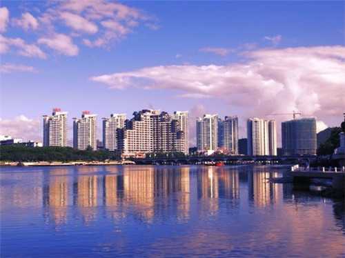 海南海口最适合居住楼盘排名，观澜湖·中央公园 II 区均价26000元/㎡，优惠折扣可到案场洽谈