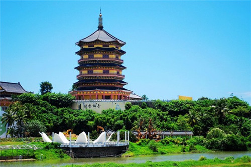 海南发展前景可观吗？诚方·创世纪商寓最近房价会涨吗？